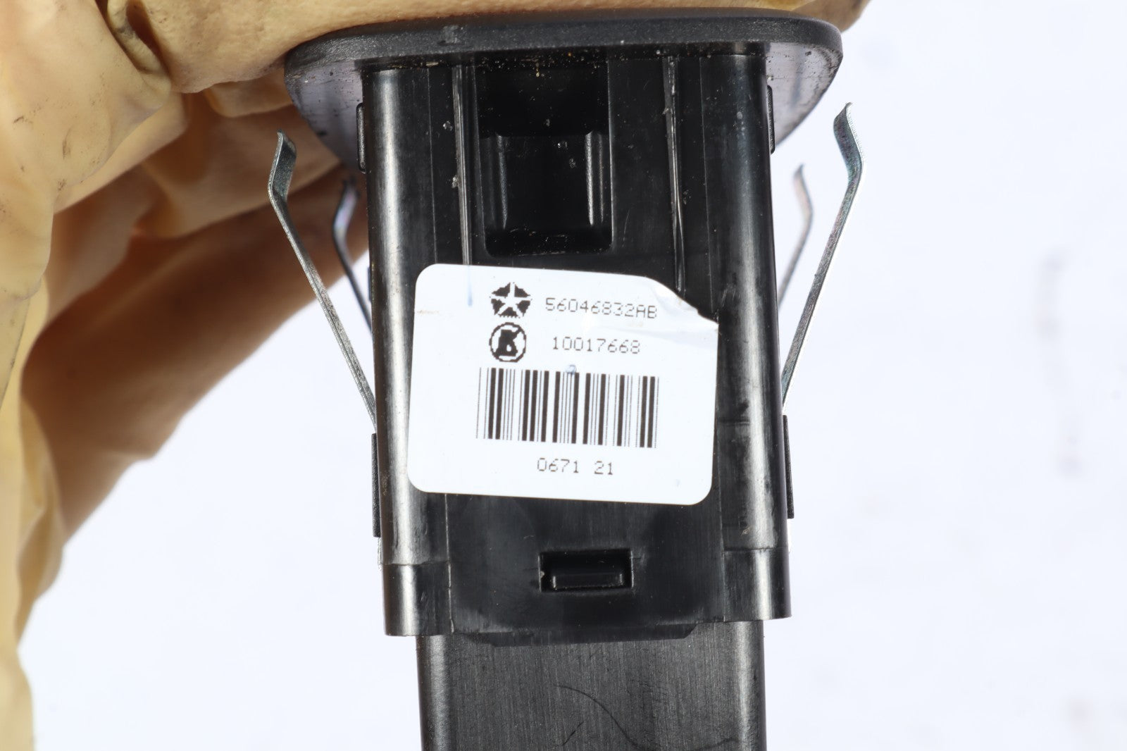 2014-2017 DODGE JOURNEY WINDOW SWITCH OEM 56046832AB
