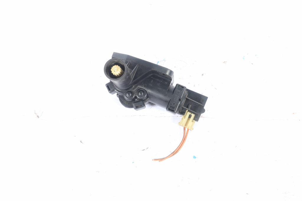 1996-2000 TOWN COUNTRY GRAND CARAVAN REAR RIGHT QUARTER WINDOW ACTUATOR MOTOR