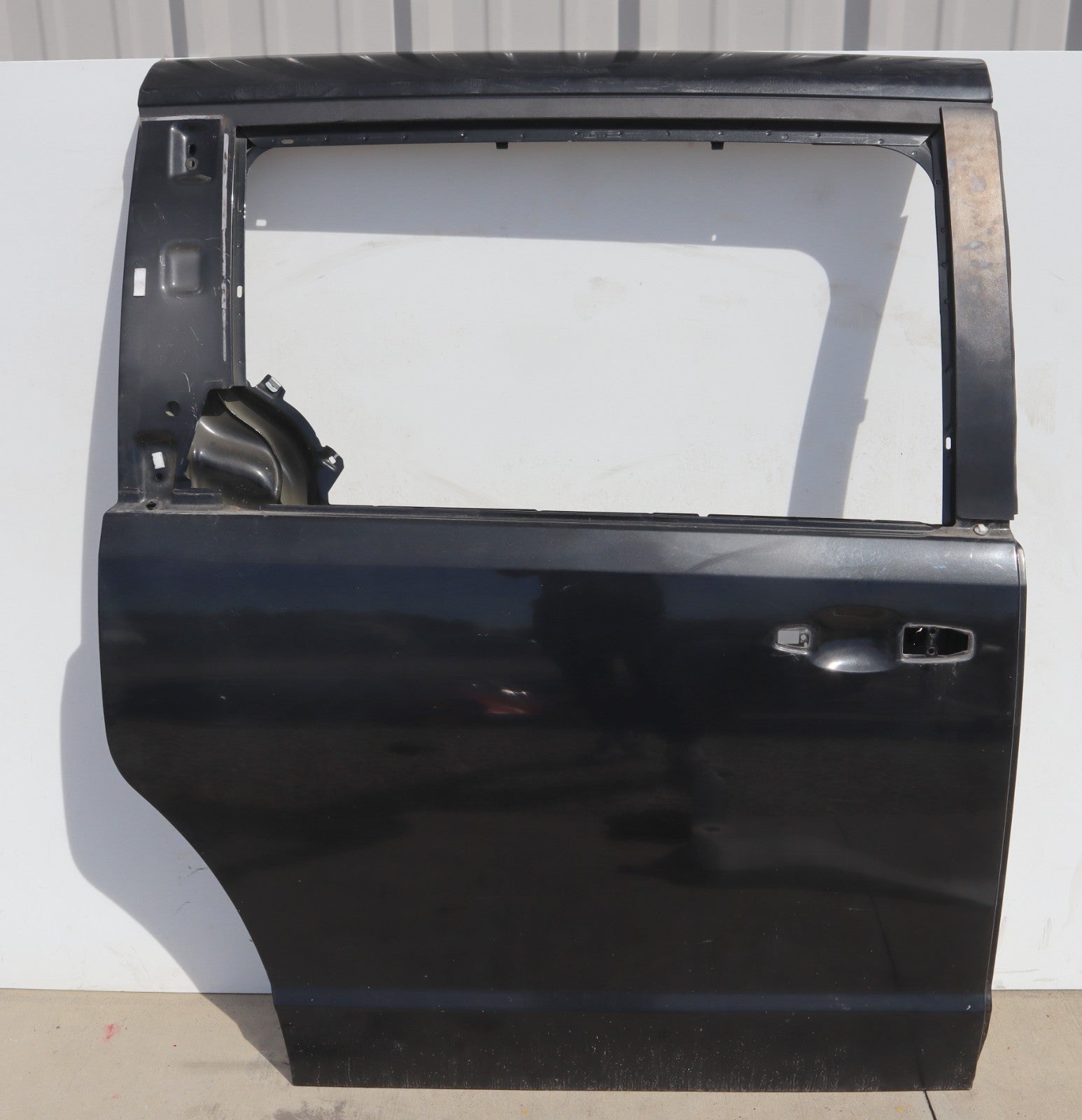 2011-2018 DODGE GRAND CARAVAN REAR RIGHT DOOR OEM ONLY PICK UP!!!