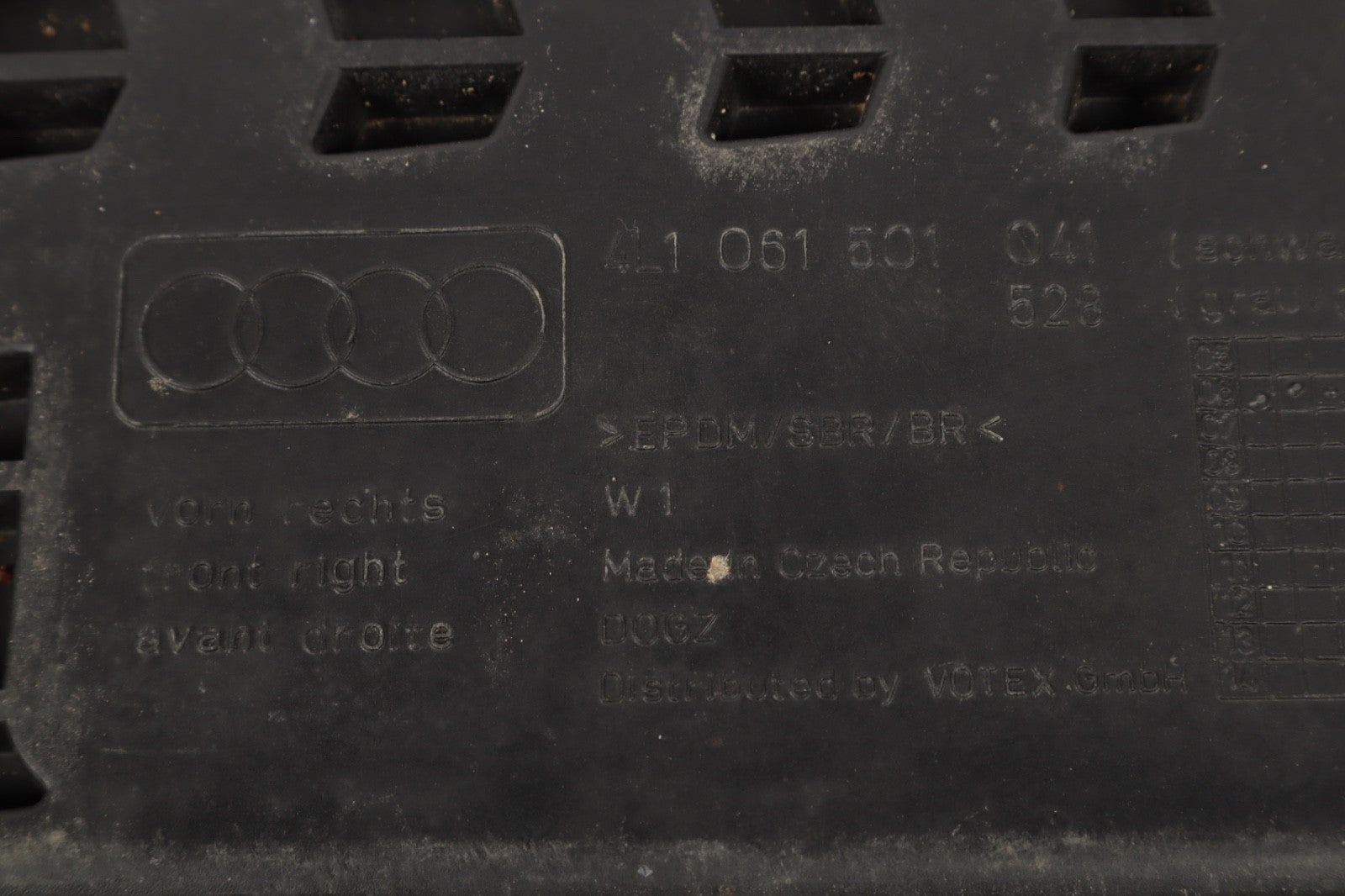 2006-2015 Audi Q7 Front Right Side Weathertech Floor Mat Carpet Cover Set OEM