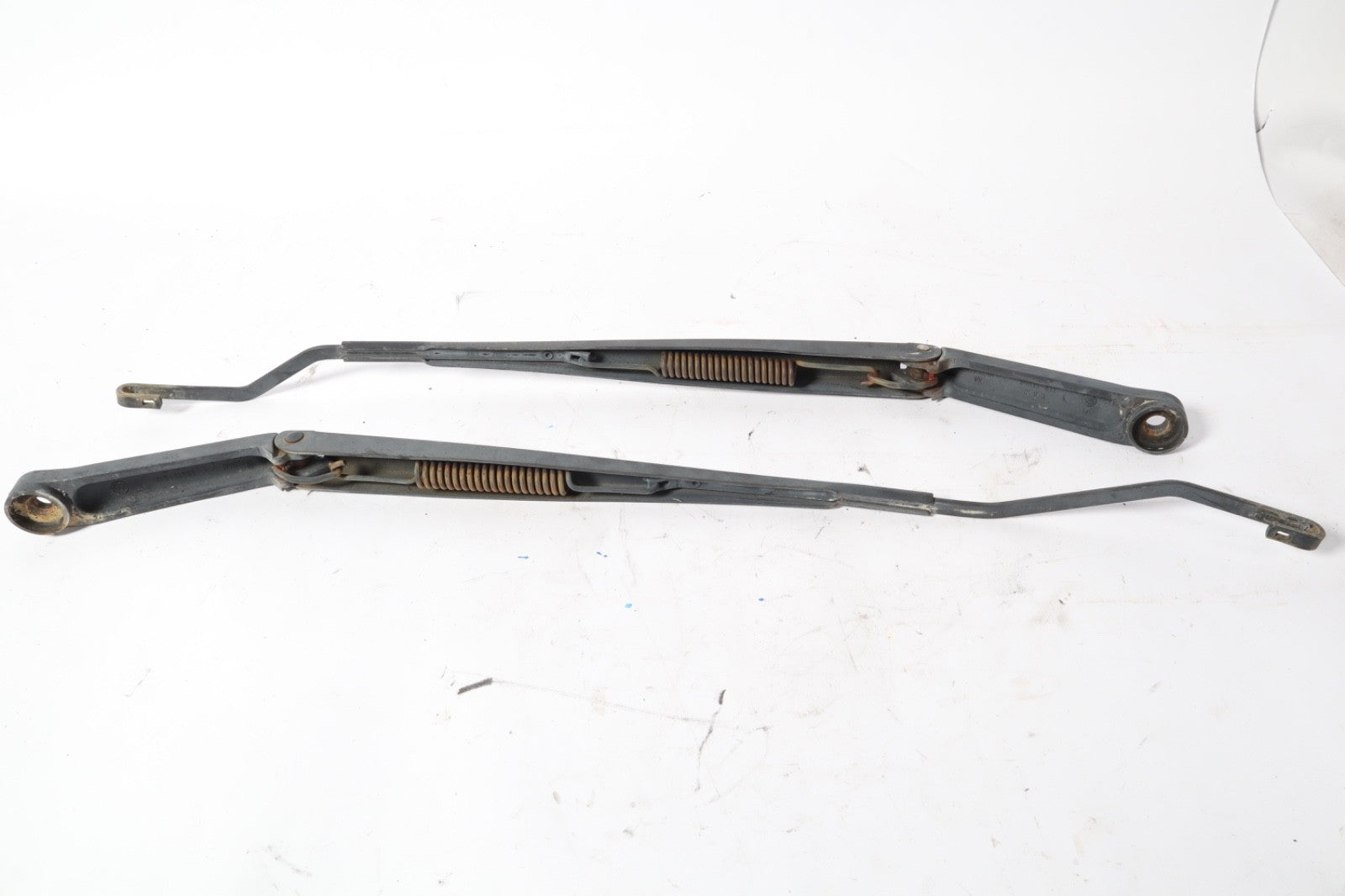 2004-2015 Nissan Armada Left & Right Windshield Wiper Set OEM
