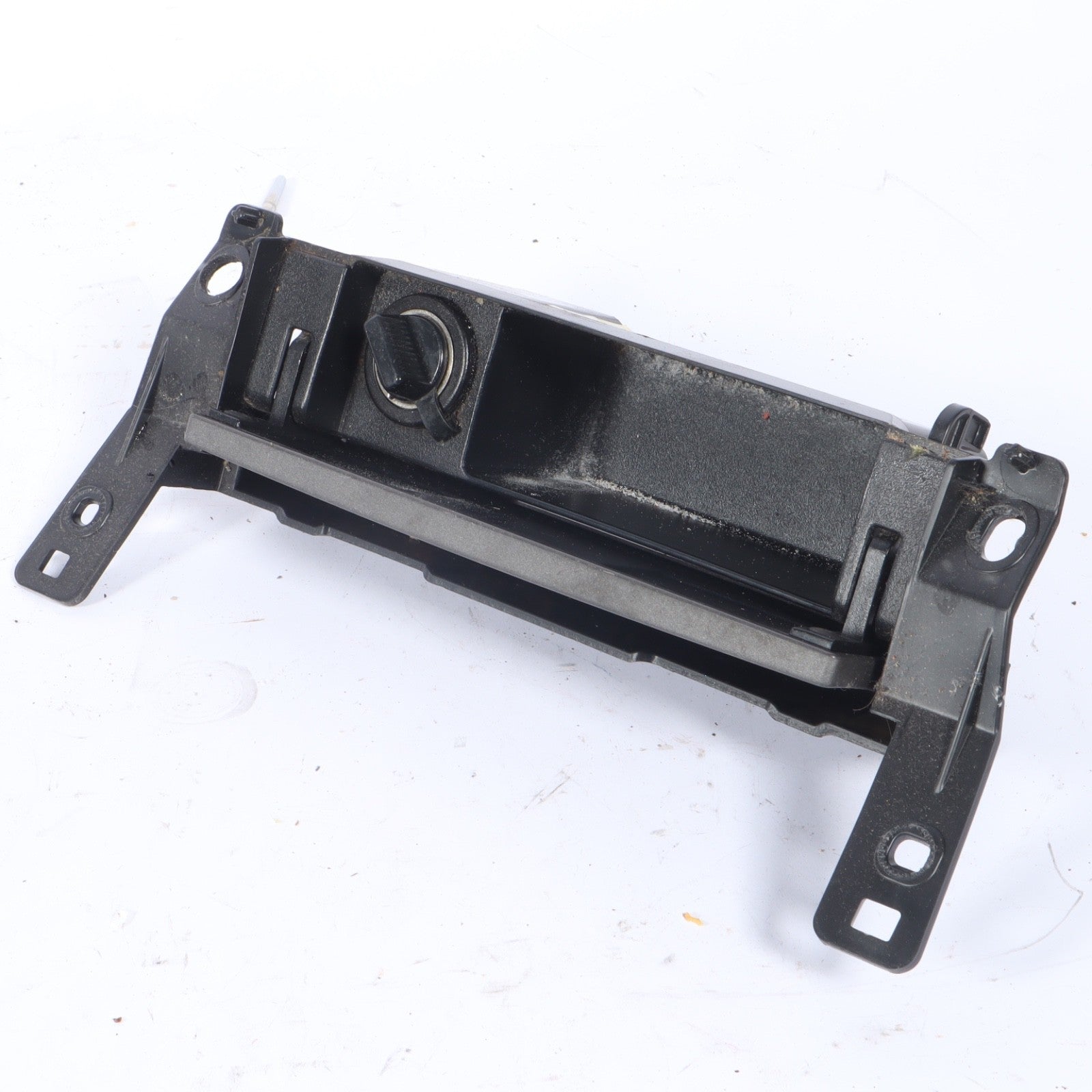 2013-2019 FORD TAURUS CENTER CONSOLE DASH CUBBY TRAY AC OUTL OEM AG13-54045P26-A