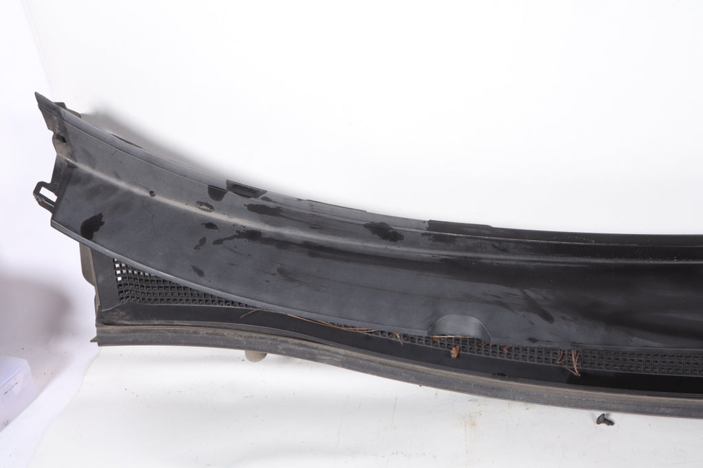 2015 - 2022 MITSUBISHI OUTLANDER WINDSHIELD WIPER COWL GRILLE TOP PANEL OEM