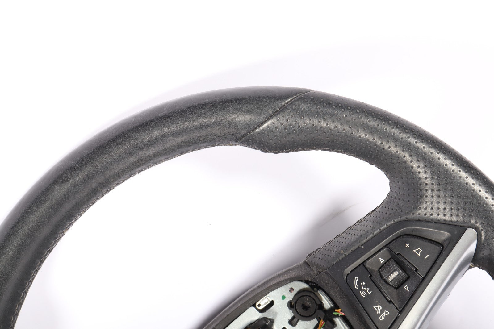 2015 - 2019 BUICK CASCADA BLACK STEERING WHEEL 39082363