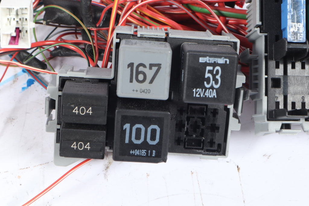 2003-2006 Audi A4  Fusebox Fuse Box Relay Module OEM 7L0937559