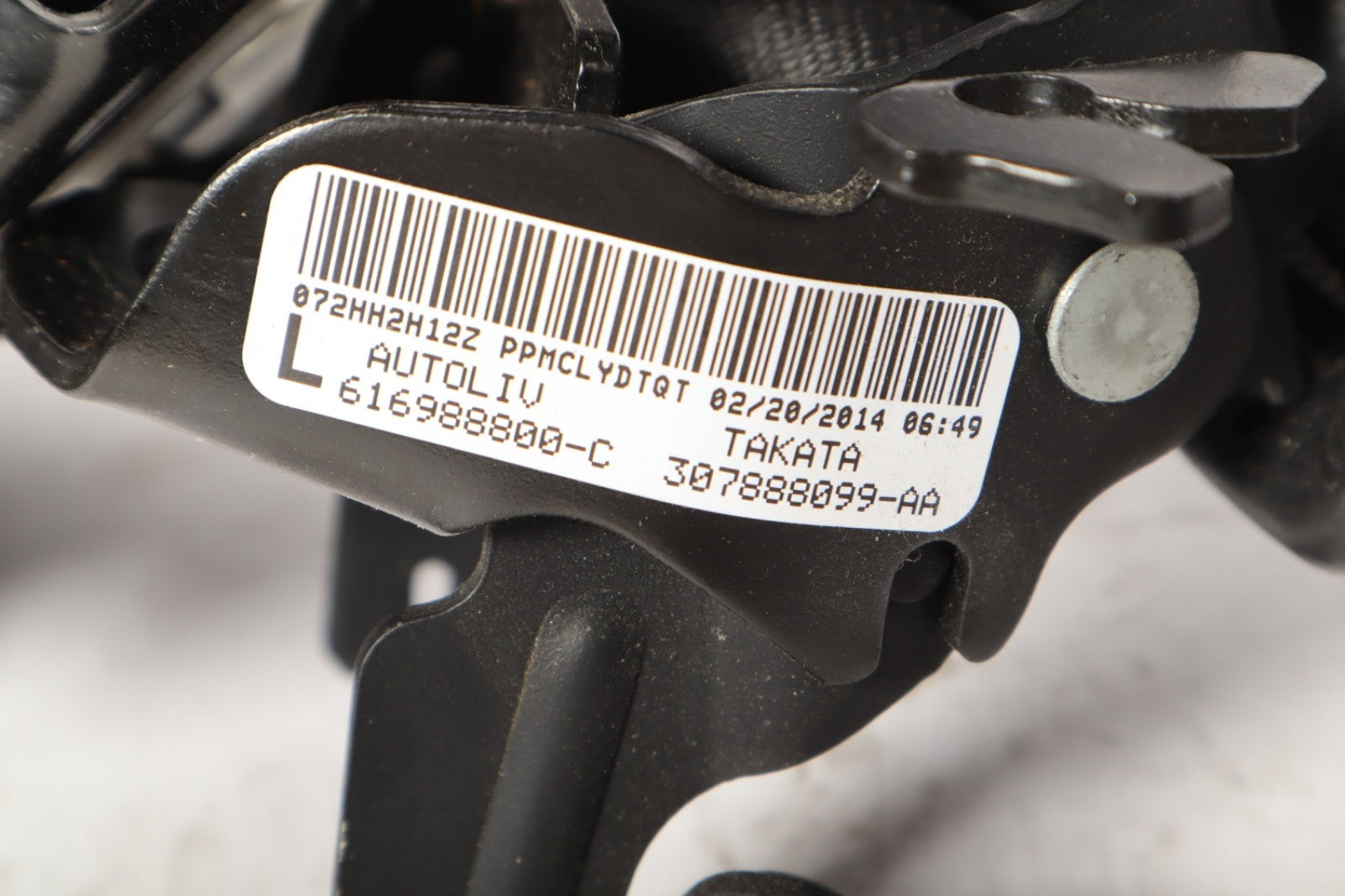 10-17 Mercedes W207 E350 Coupe Front Left Driver Side Seat Belt Retractor OEM