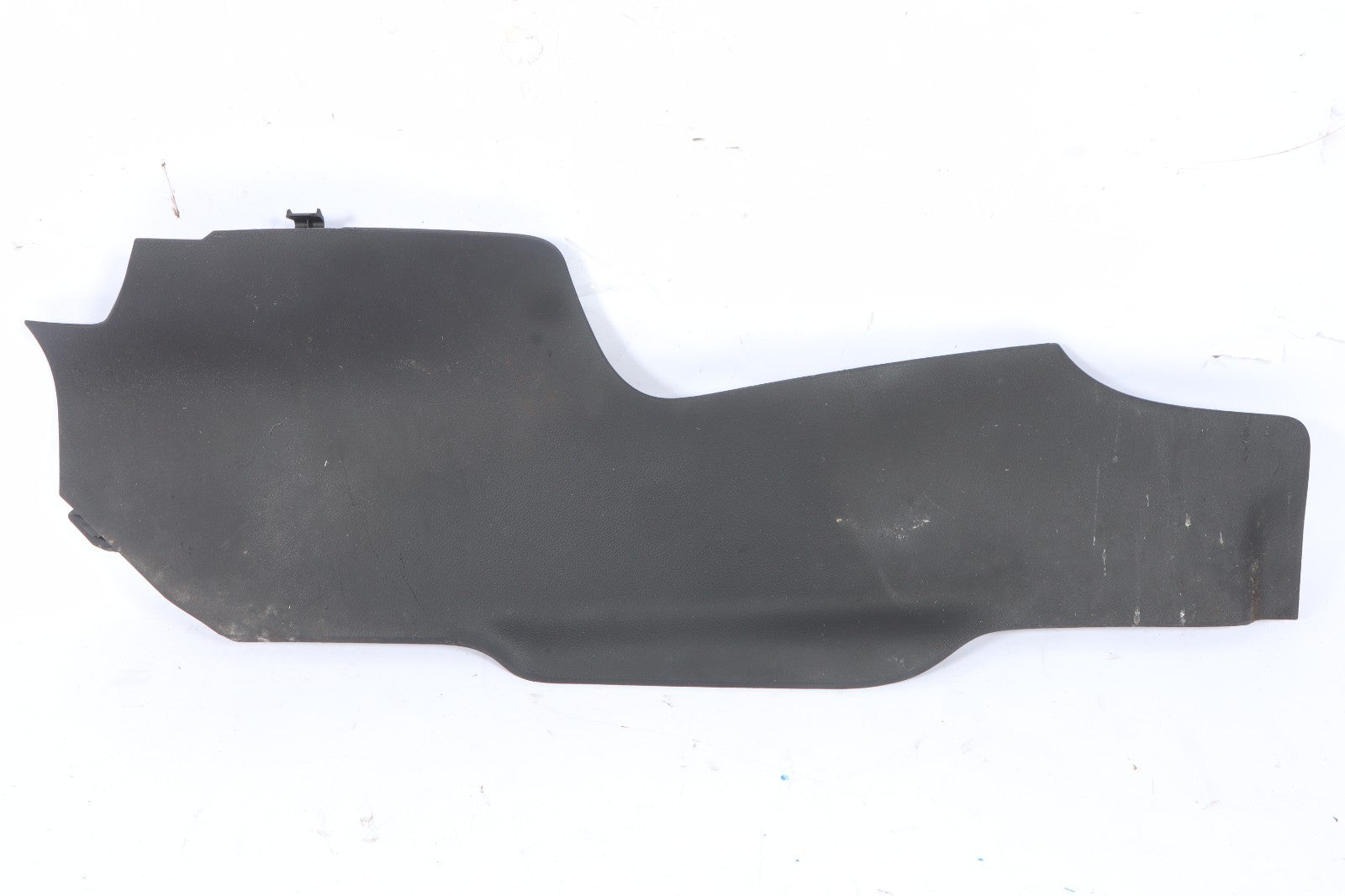 2016-2019 BUICK CASCADA LEFT SIDE FRONT FLOOR CONSOLE EXTENSION PANEL 13493530