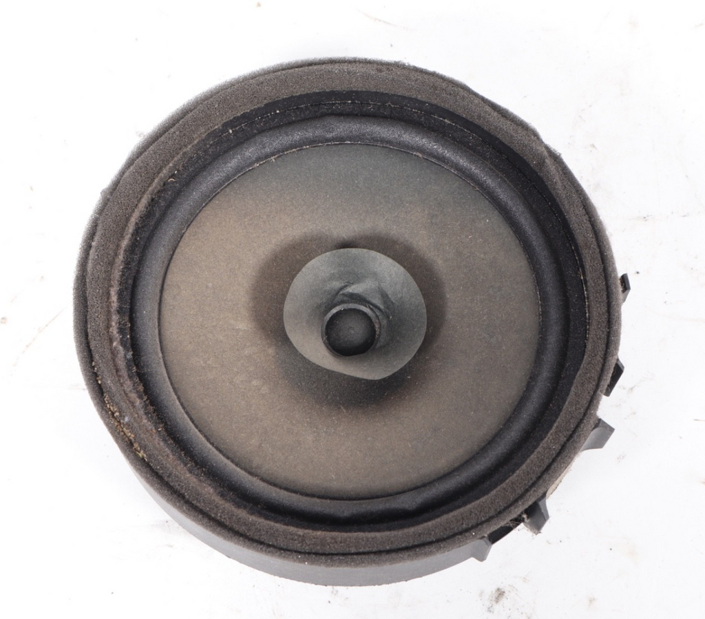 2008 - 2020 MITSUBISHI OUTLANDER FRONT LEFT SIDE DOOR PANEL AUDIO SPEAKER OEM