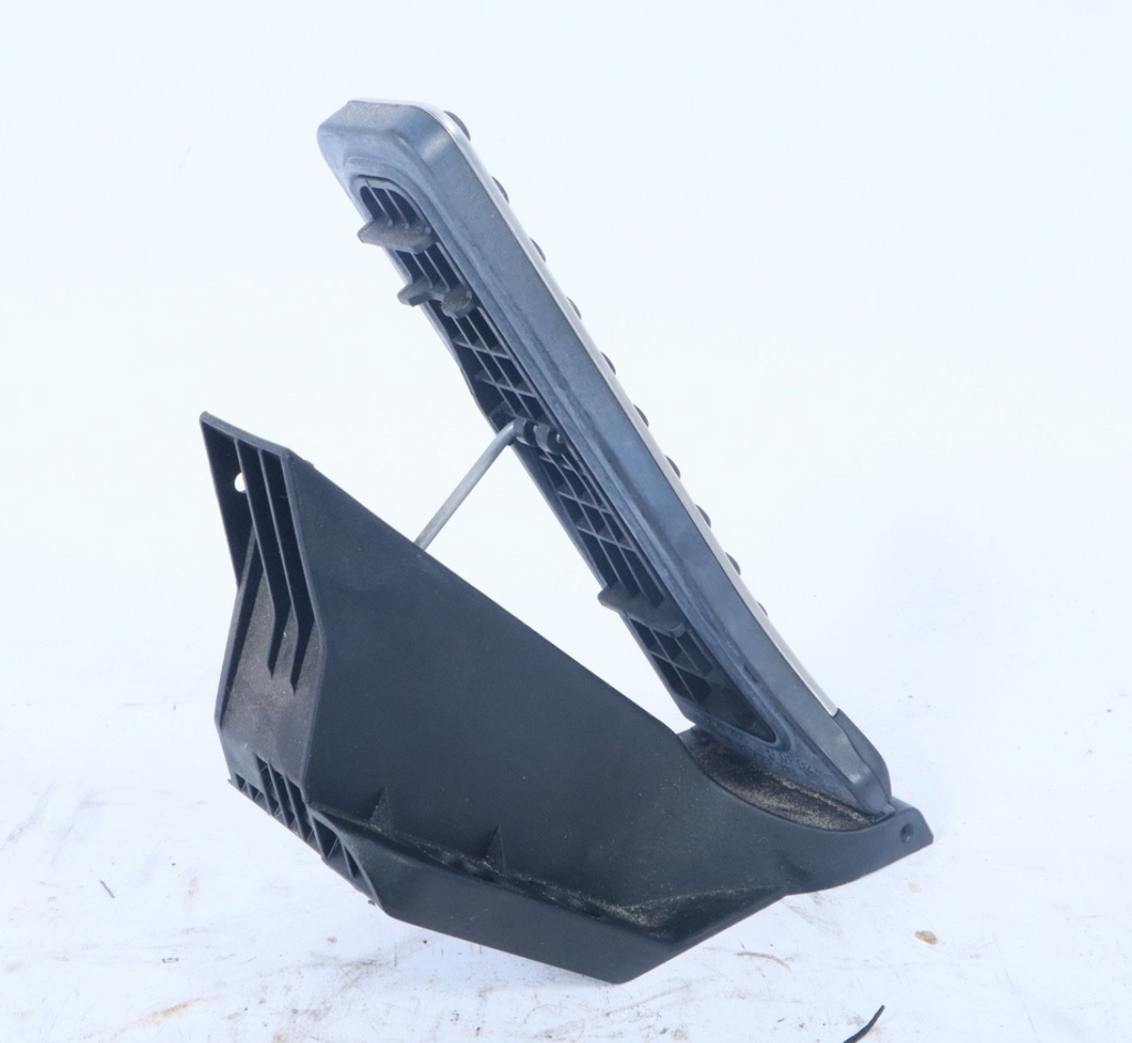 Mercedes W218 CLS550 E350 Gas Accelerator Pedal 2223001100 OEM