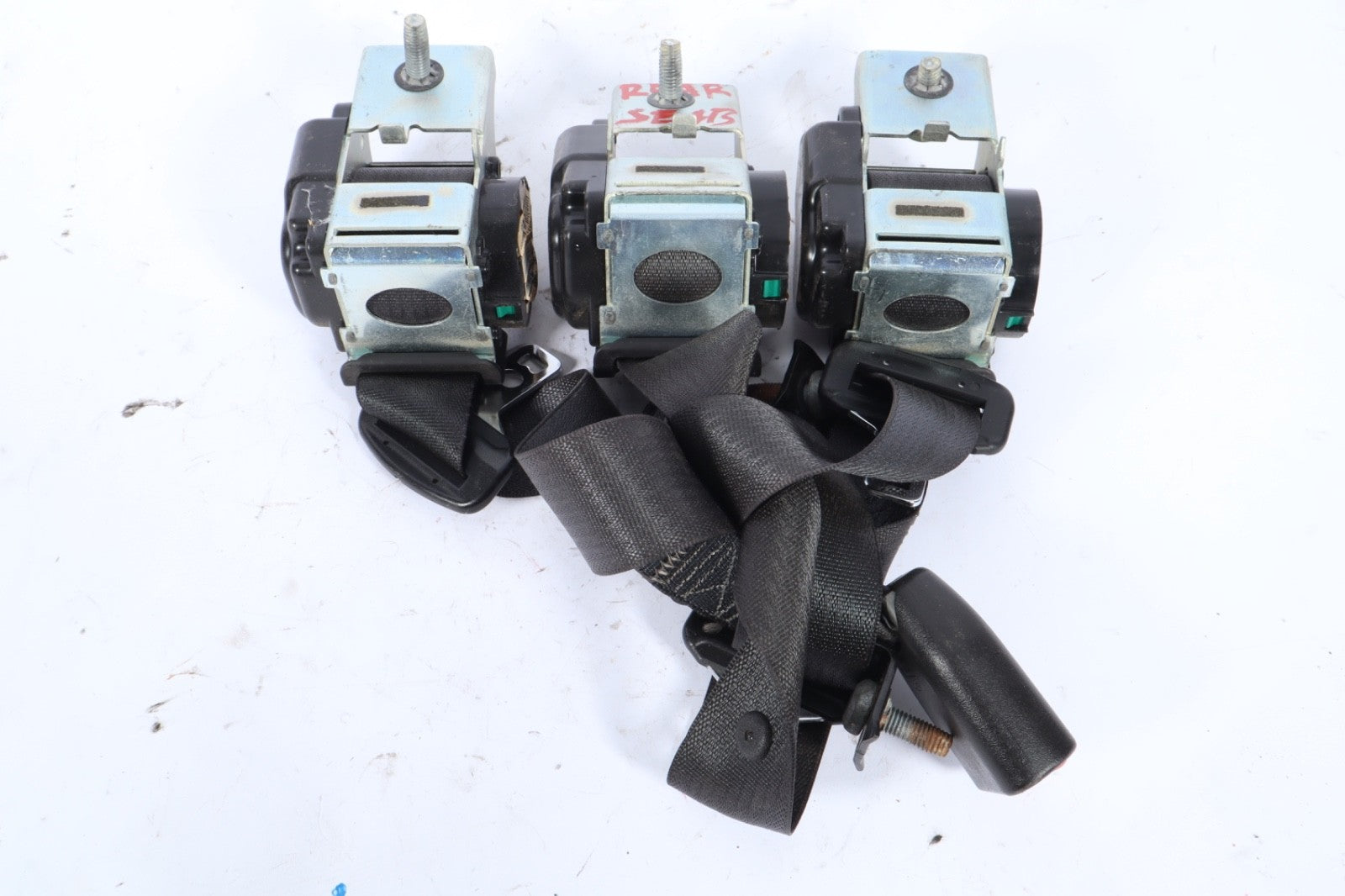 2010-2016 FORD TAURUS REAR LEFT AND RIGHT CENTER OEM