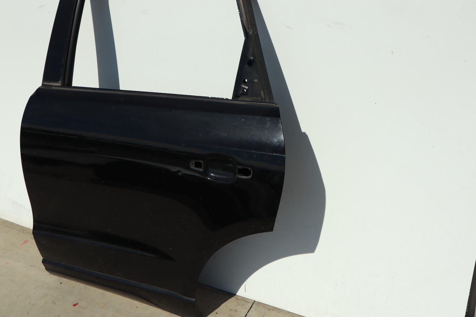 2009 - 2017 AUDI Q5 REAR LEFT  DOOR SHELL OEM ONLY PICK UP!!!