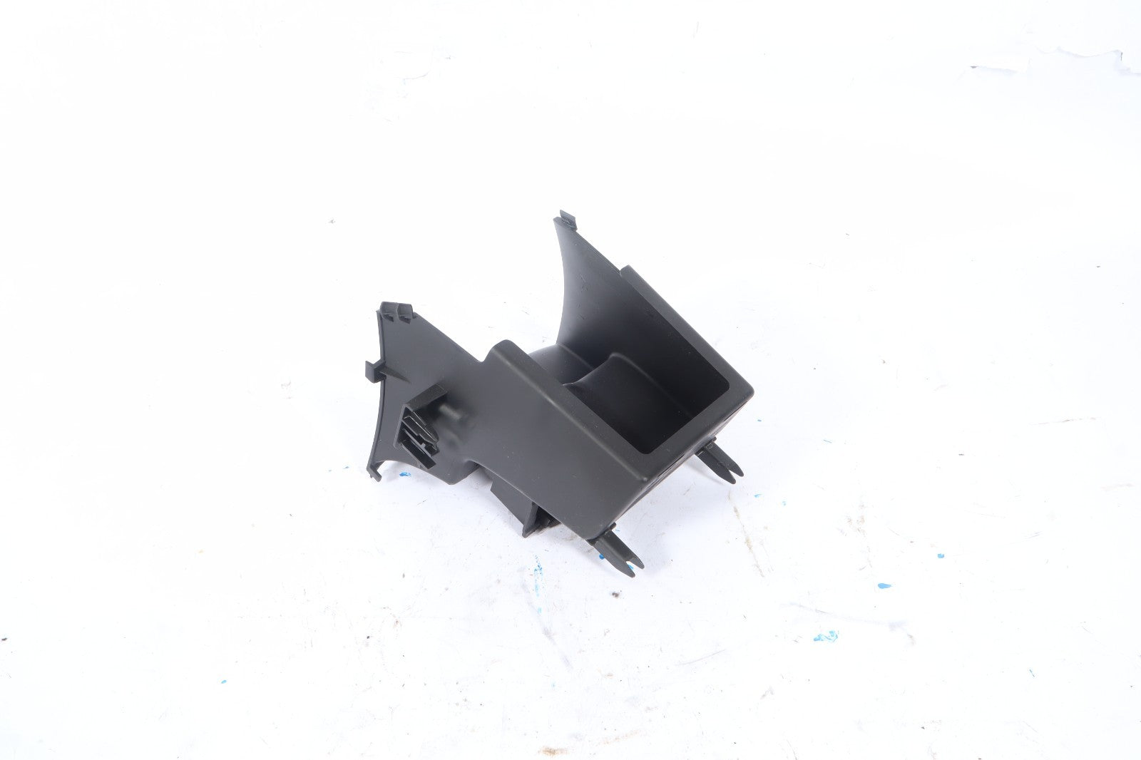 2016-2019 BUICK CASCADA CENTER CONSOLE POWER OUTLET USB AUX OEM