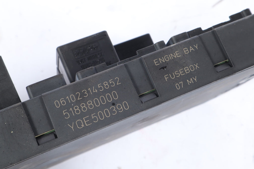 2006-2009 Land Rover Range Rover Engine Bay Fuse Box YQE500390 OEM