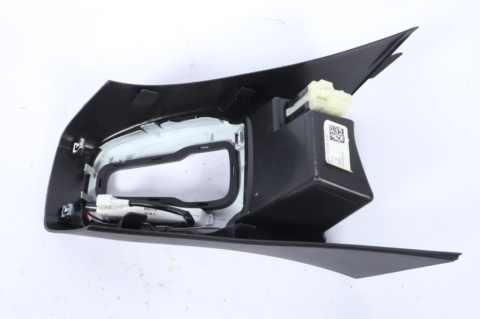 2012-2019 CHEVROLET SONIC CENTER CONSOLE BEZEL TRIM OEM 42589690