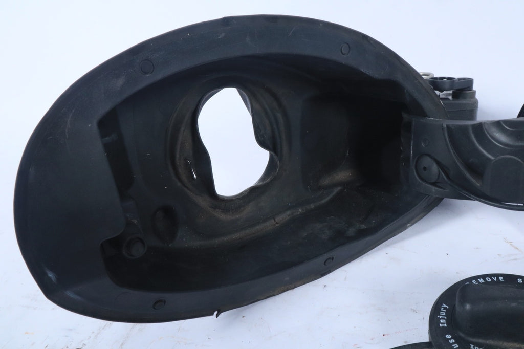 2010 - 2017 MERCEDES-BENZ E350 COUPE CONVERTIBLE FUEL GAS TANK LID COVER OEM