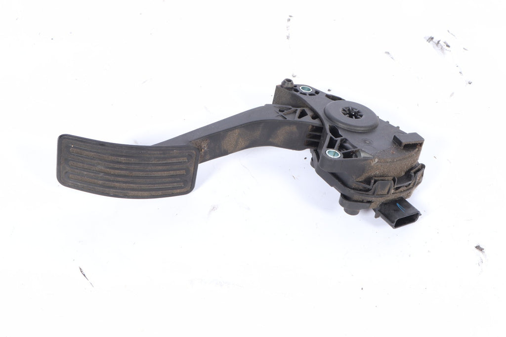 2013-2020 Nissan Pathfinder Gas Pedal Accelerator Throttle Sensor OEM