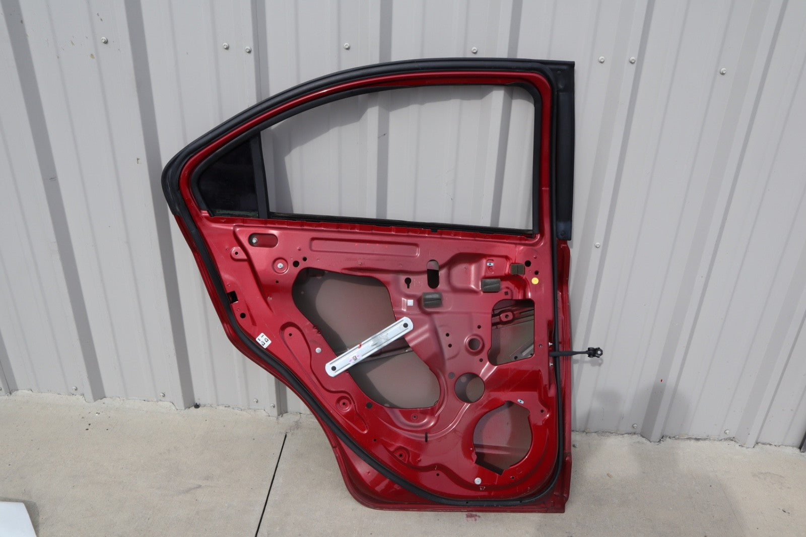 2017-2019 CHEVROLET SONIC REAR LEFT DOOR SHELL OEM ONLY PICK UP!!!
