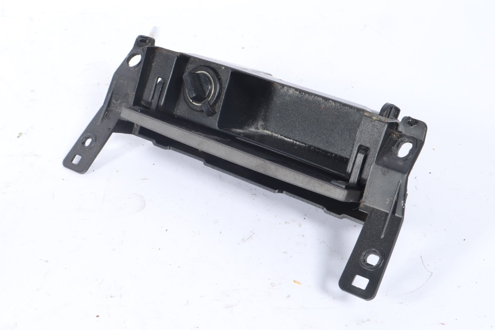 2013-2019 FORD TAURUS CENTER CONSOLE DASH CUBBY TRAY AC OUTL OEM AG13-54045P26-A