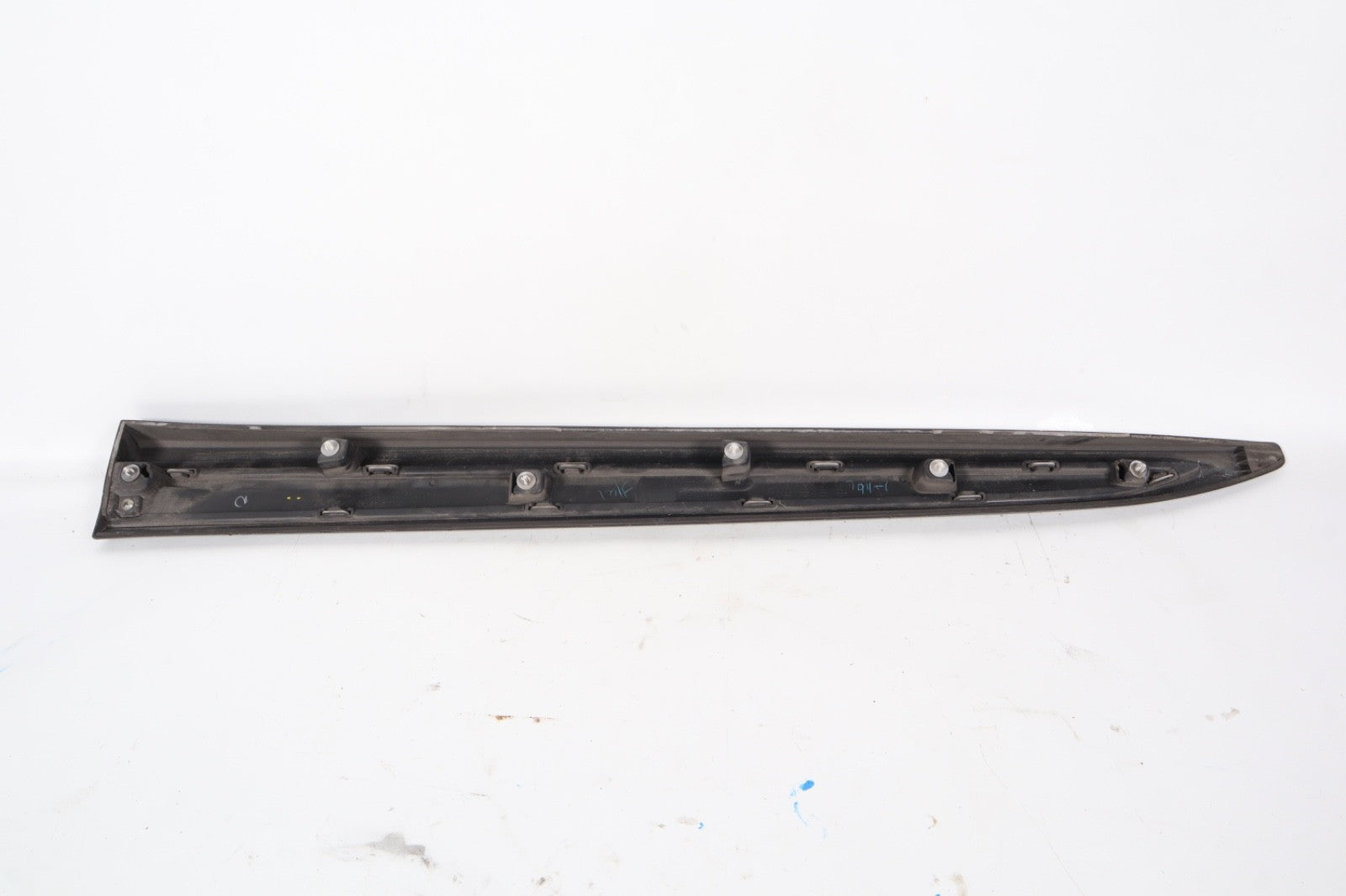 2014-2019 MITSUBISHI OUTLANDER FRONT RIGHT DOOR LOWER MOLDING TRIM OEM