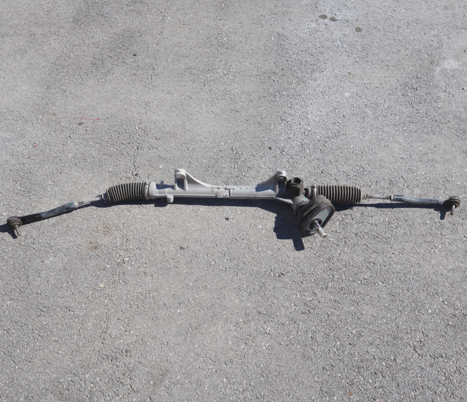 2013-2017 NISSAN LEAF STEERING RACK AND PINION ASSEMBLY OEM 480013NF1A