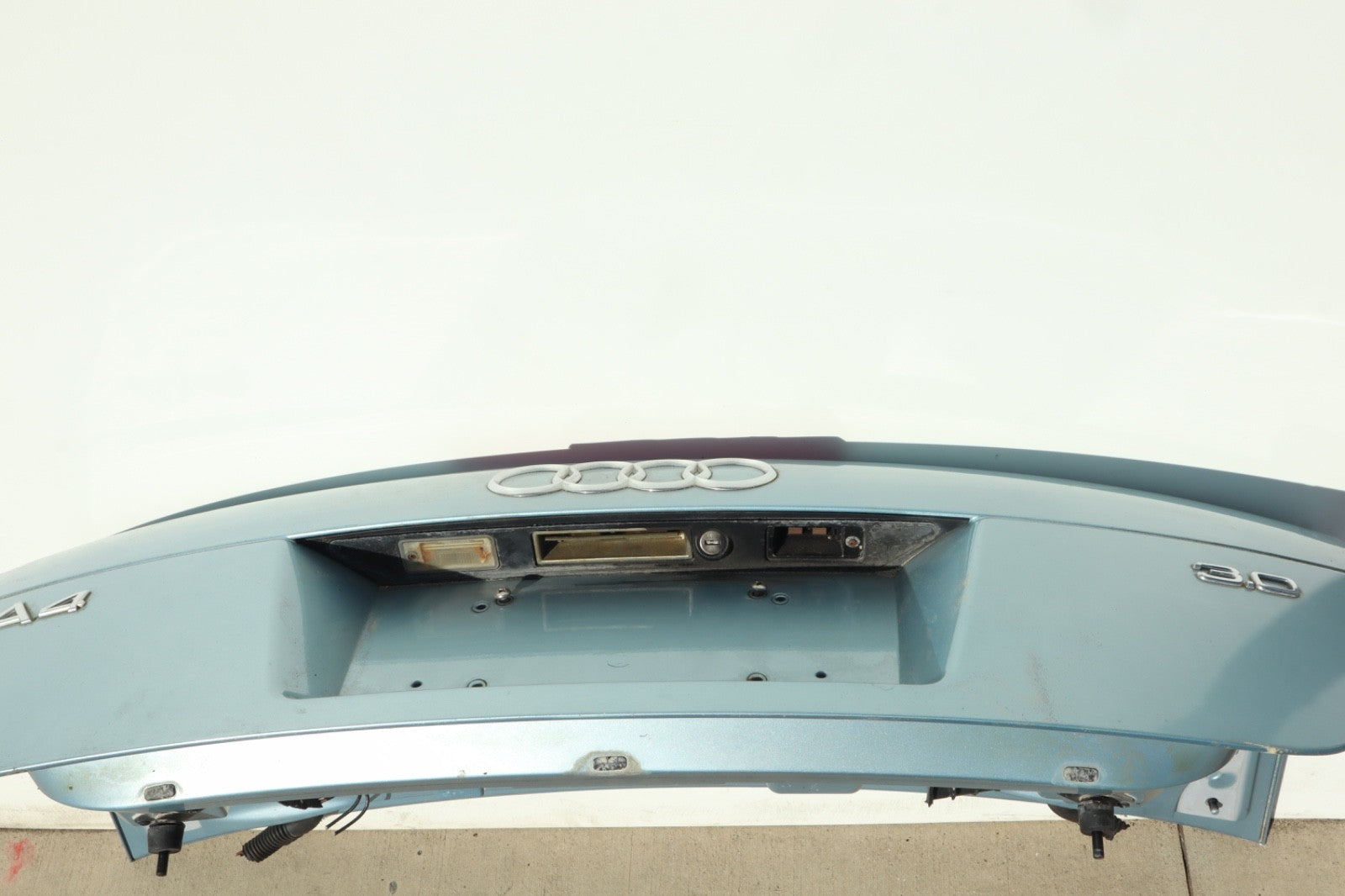 2004-2008 AUDI A4 CABRIOLET CONVERTIBLE TRUNK LID TAILGATE LIFTGATE OEM