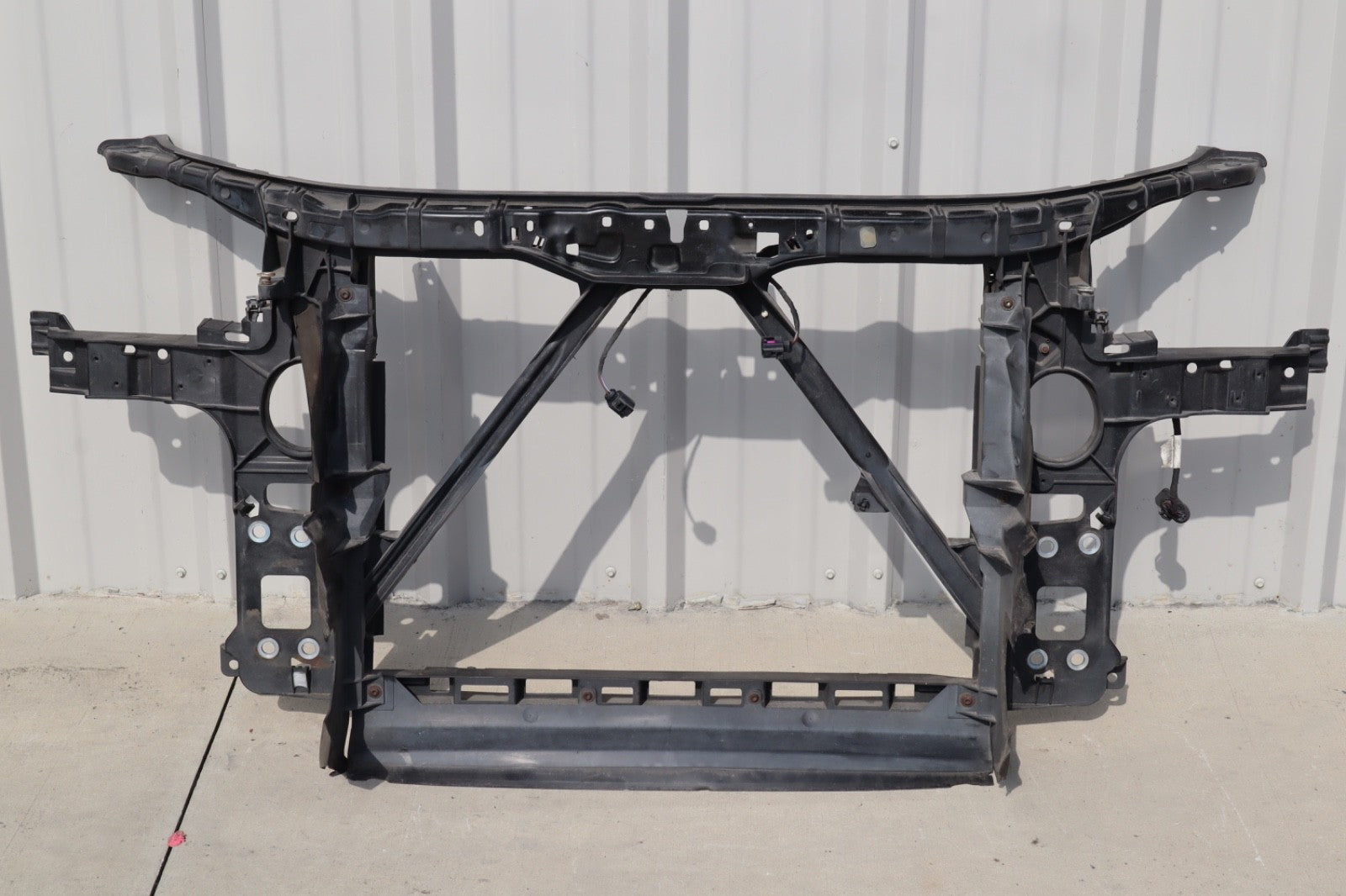 2007–2015 AUDI Q7 FRONT RADIATOR SUPPORT CARRIER FRAME ASSEMBLY OEM 4L0805594A