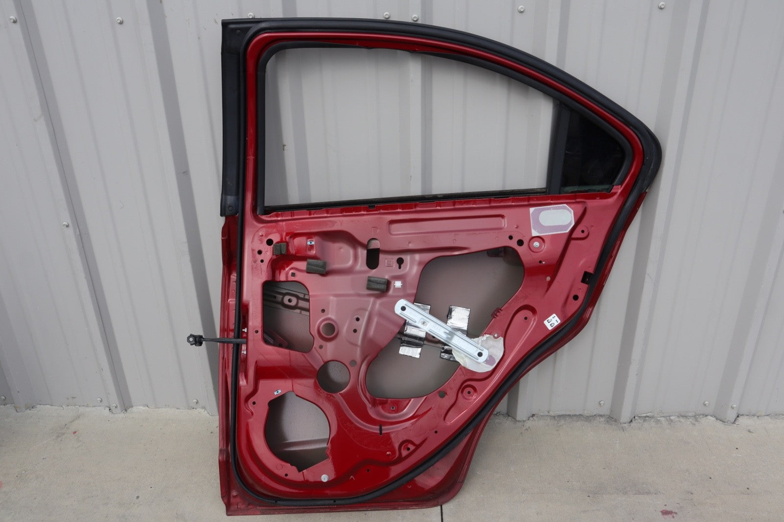 2017-2019 CHEVROLET SONIC FRONT RIGHT  DOOR SHELL OEM ONLY PICK UP!!!