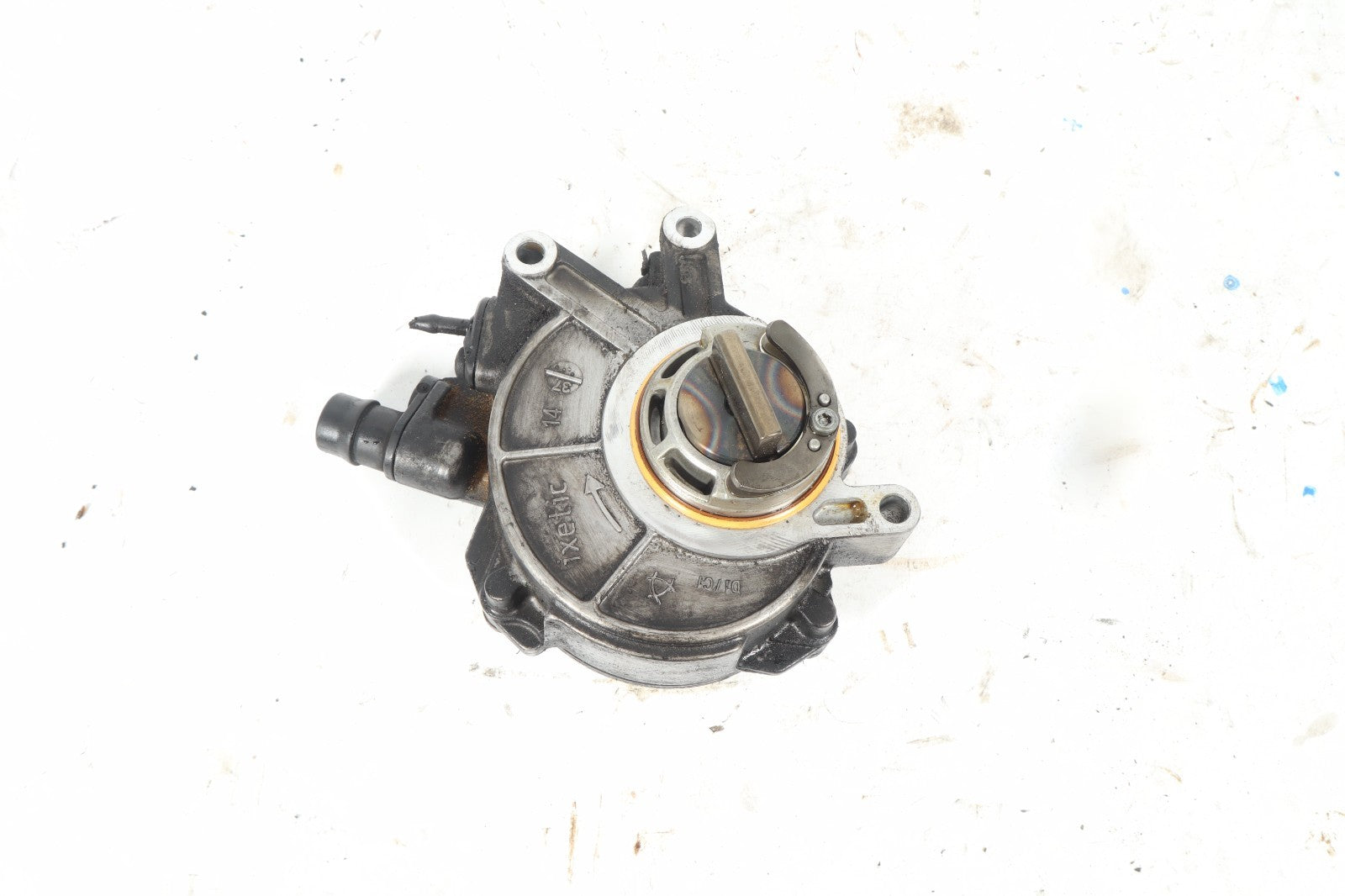 2008-2019 BMW  VACUUM PUMP OEM 8605976-01