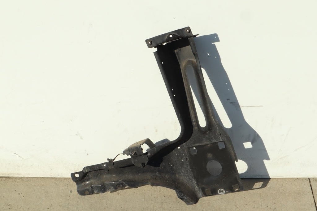 2007-2012 LAND ROVER RANGE ROVER RADIATOR LEFT SIDE SUPPORT CORE BRACKET OEM