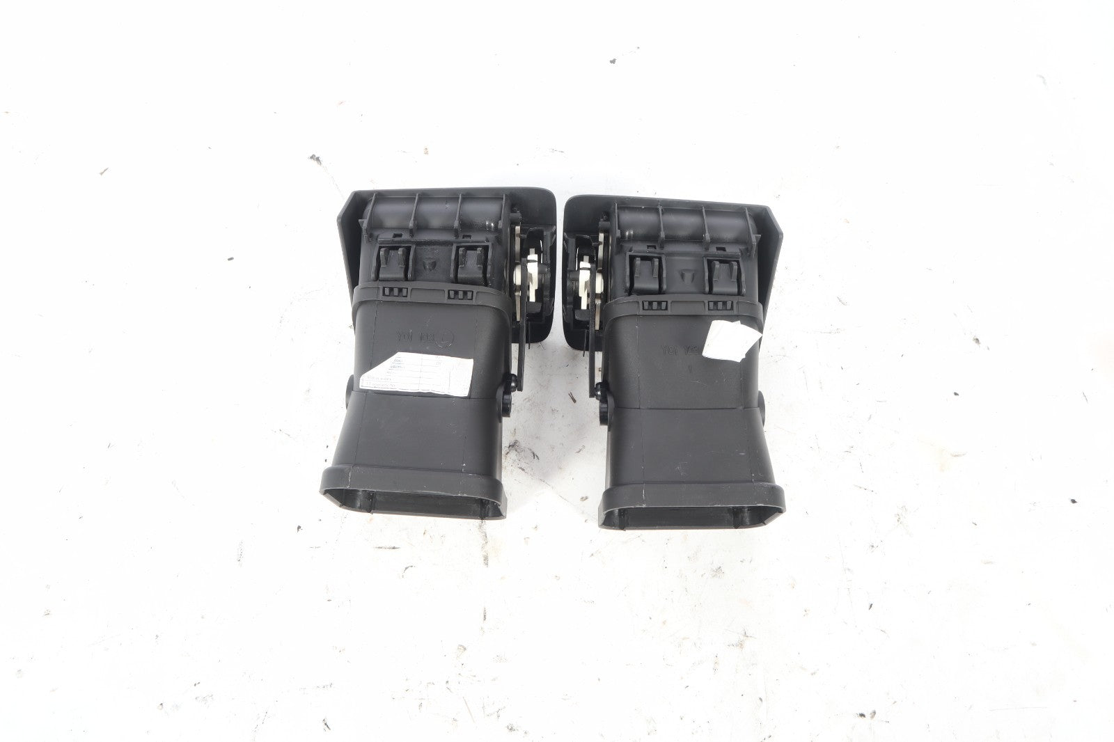 2007-2013 VOLVO C30 DASHBOARD AC HEATER AIR VENT GRILLE OEM LEFT  RIGHT PAIR OEM