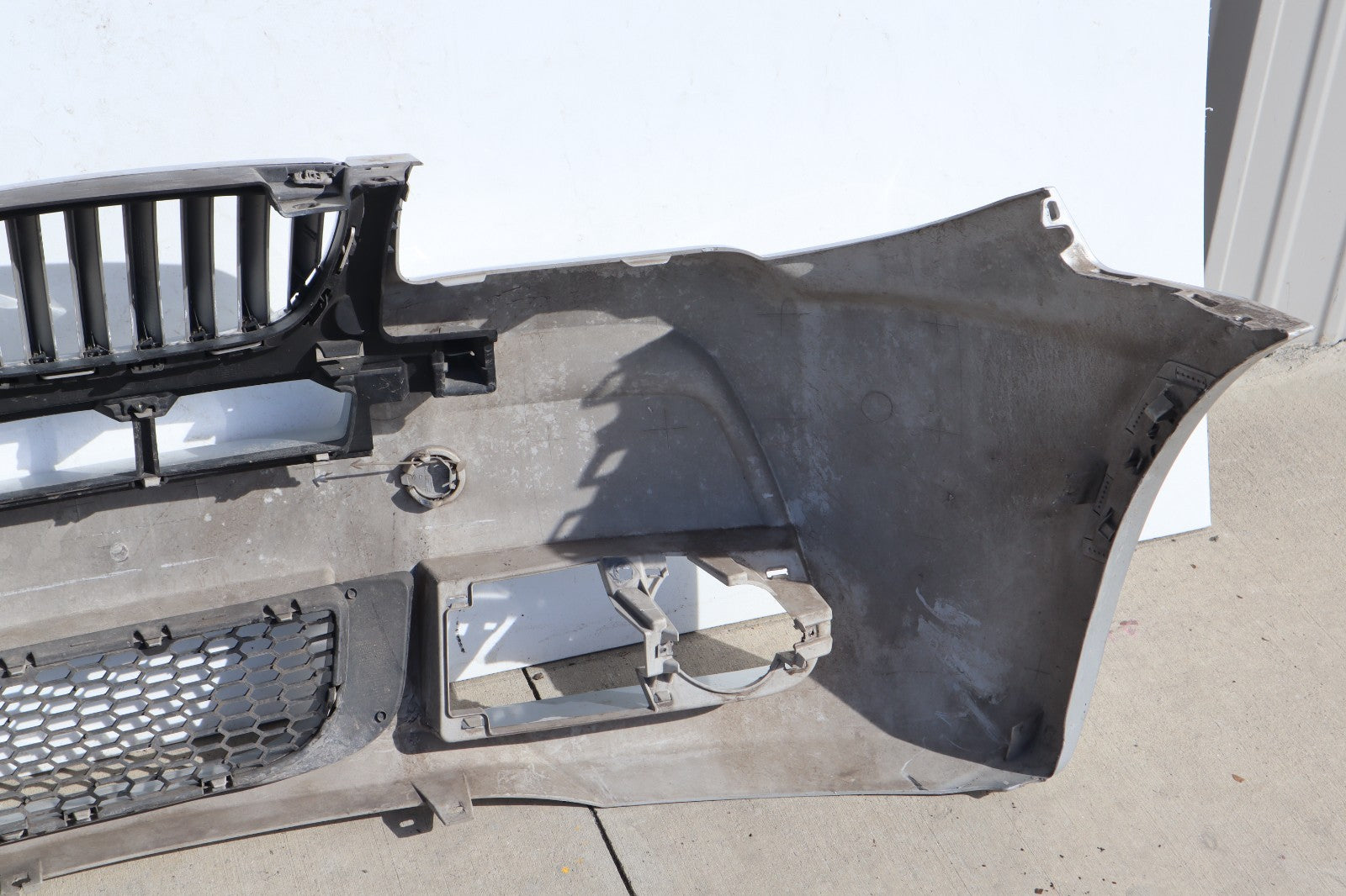 2007-2010 BMW X3 FRONT BUMPER COVER OEM ONLY PICK UP!!!