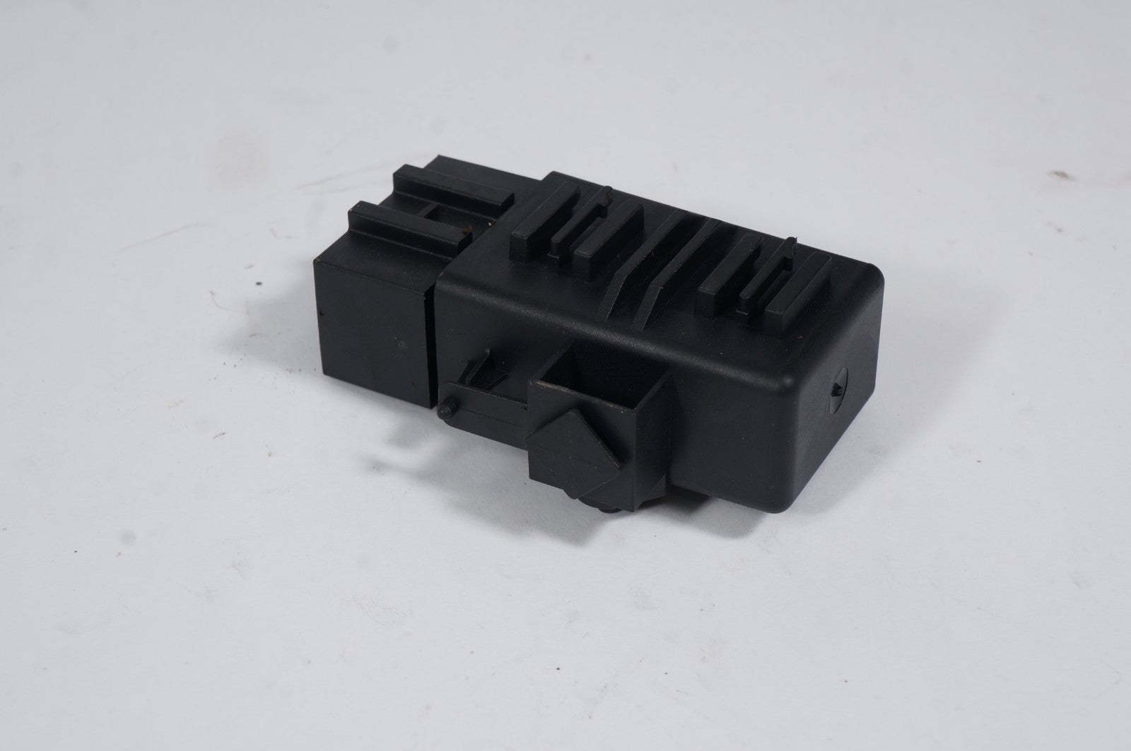 2012 - 2018 AUDI A7 Rear Heated Seat Control Module OEM