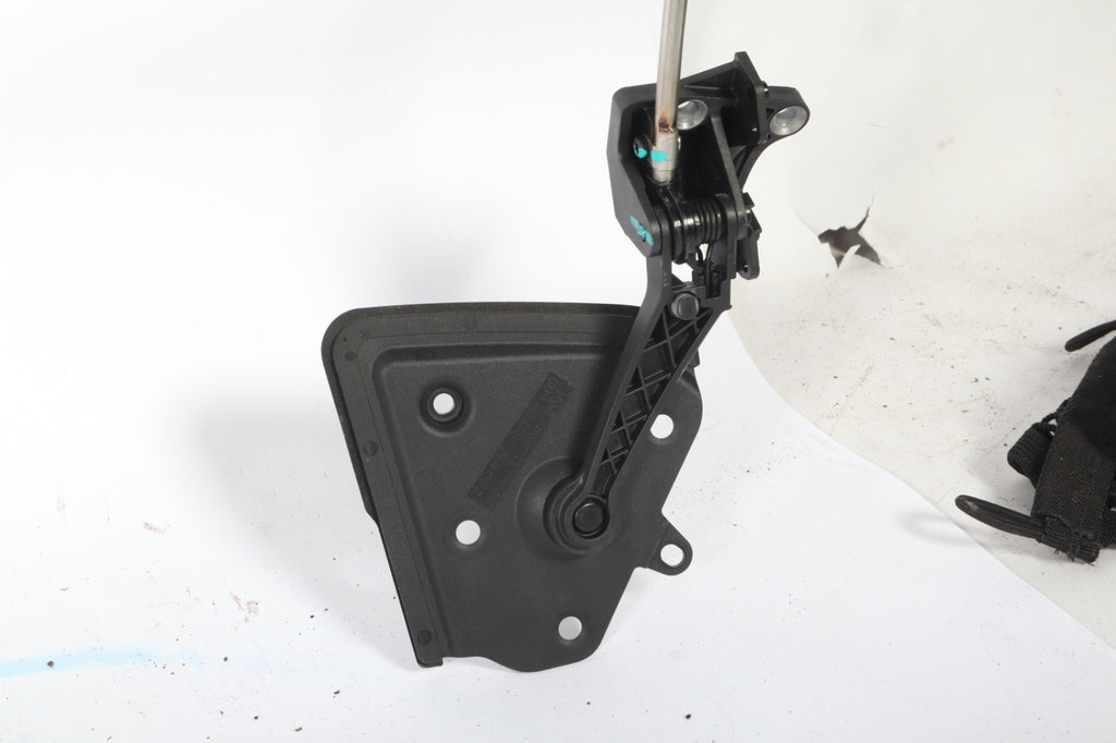 For2016 BUICK CASCADA REAR FLAP LEFT AND RIGHT OEM