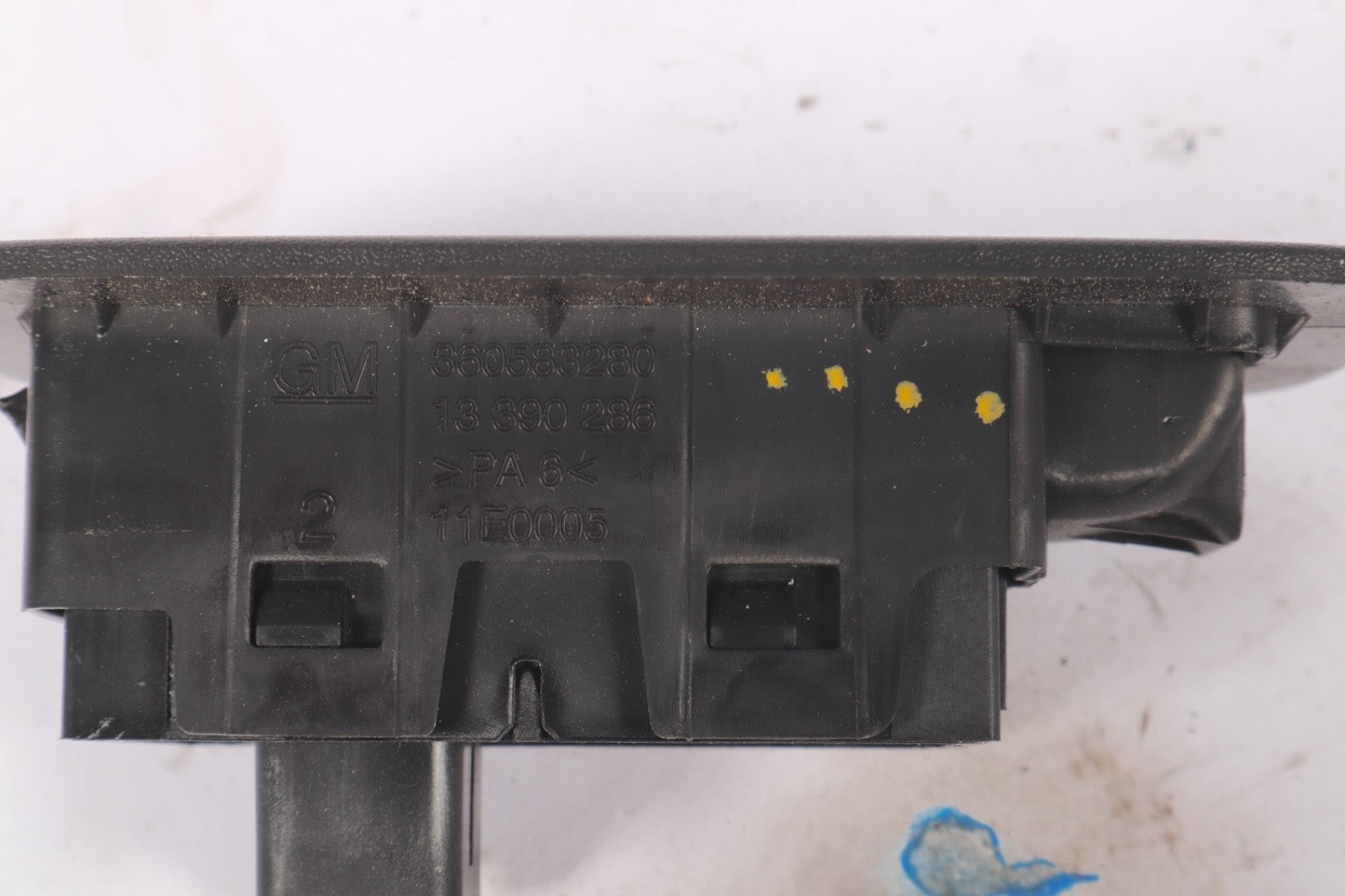 16-19 BUICK CASCADA SWITCH LEFT REAR RELEASE HANDLE BEZEL 13390286 13311236 OEM