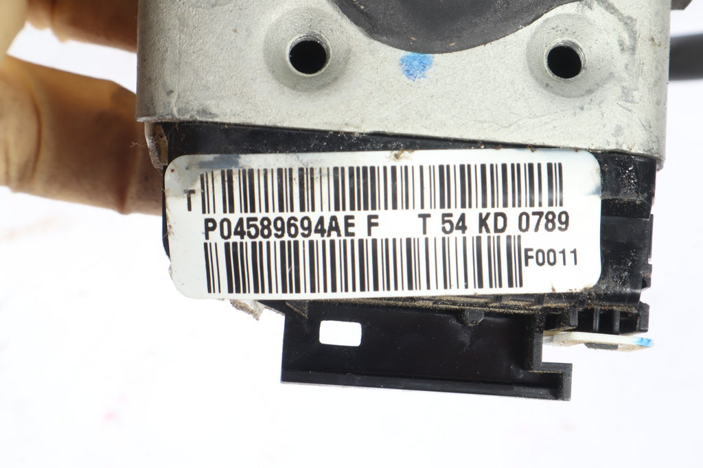 2017 DODGE CARAVAN RIGHT FRONT DOOR LOCK LATCH ACTUATOR BRACKET OEM P04589694AE