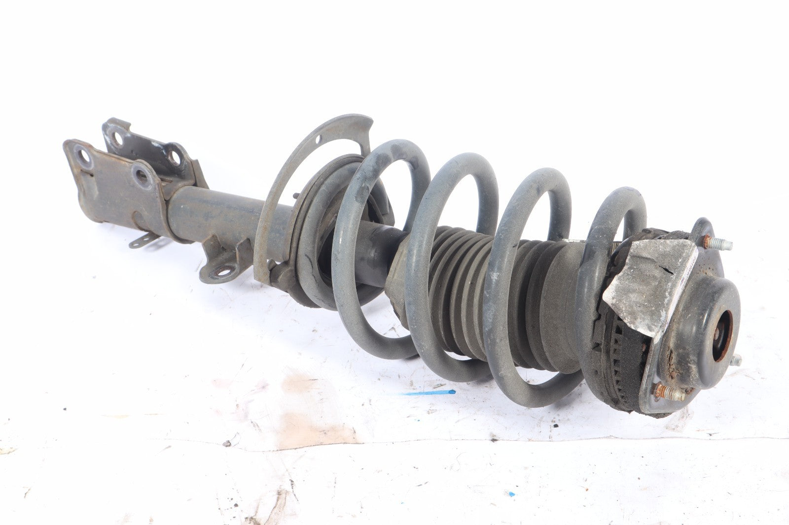 2011 - 2020 DODGE GRAND CARAVAN FRONT LEFT STRUT SHOCK ABSORBER 68136916AB OEM
