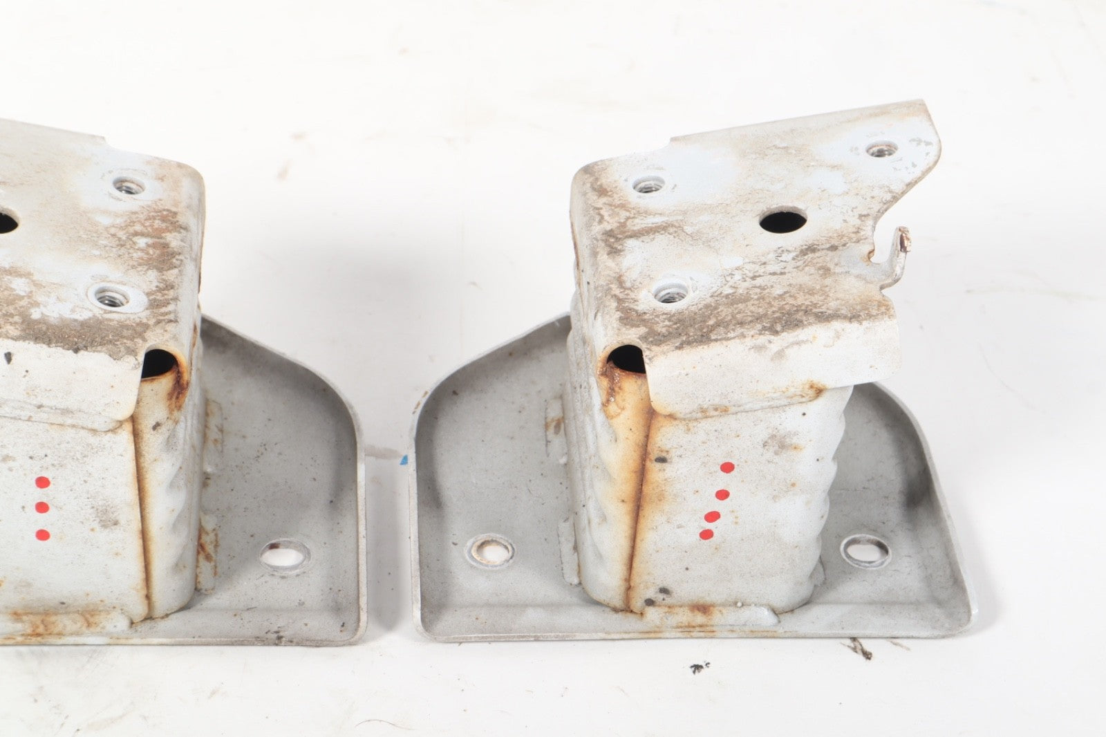 2014-2018 MITSUBISHI OUTLANDER REAR IMPACT BAR BUMPER BRACKET MOUNT SET OEM