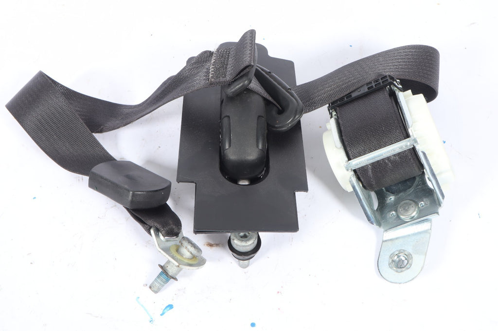 2014 - 2020 DODGE GRAND CARAVAN RIGHT REAR SEAT BELT RETRACTOR OEM POZV70DX9AE