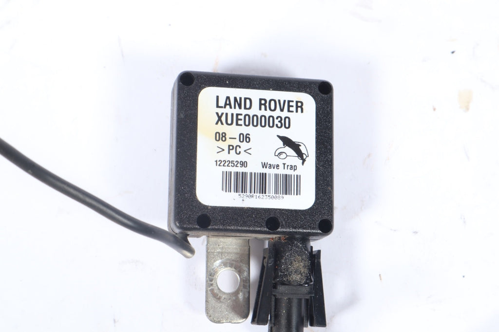 2003-2006 Land Rover Range Radio Antenna Suppression Filter Module XUE000030 OEM