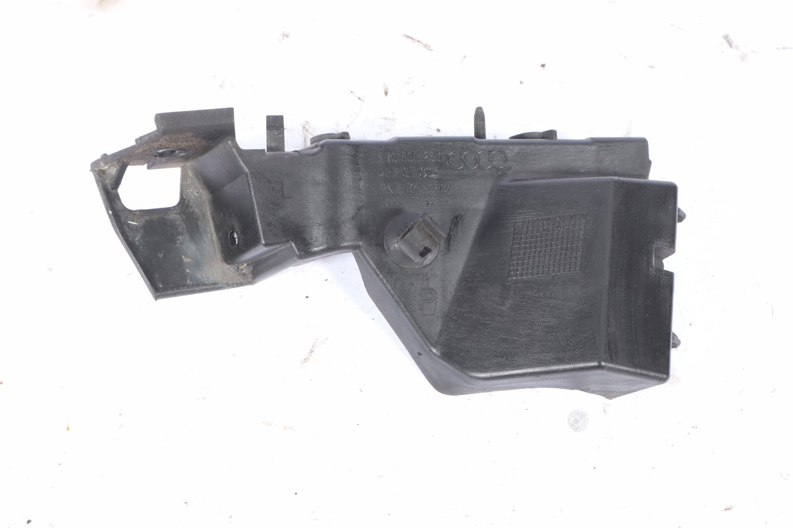 2009-2012 AUDI Q5 LEFT FRONT BUMPER GUIDE BRACKET 8R0807283 OEM