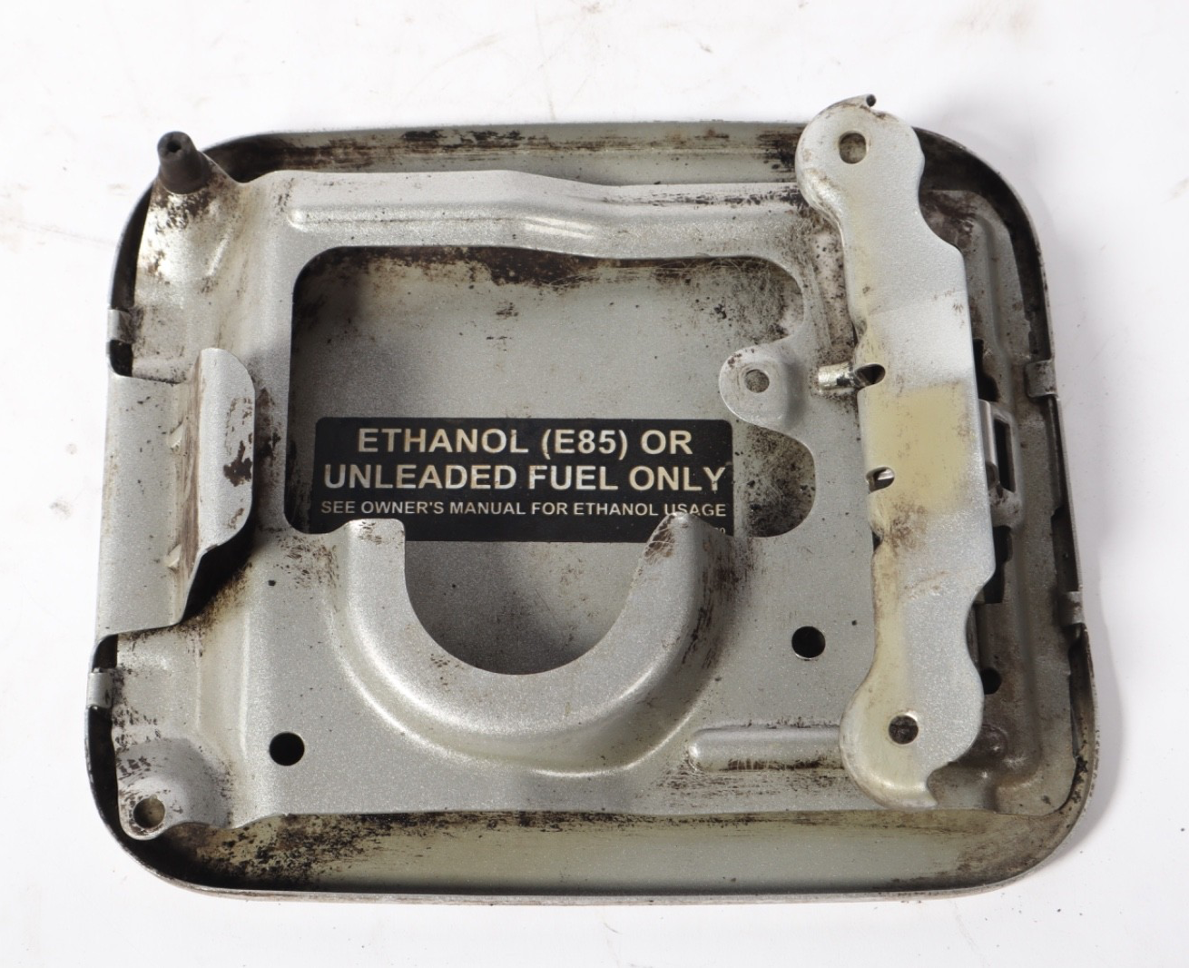 2004 - 2012 Nissan Armada Infiniti QX56 Fuel Gas Door Filler Lid G8830-ZV5MA OEM