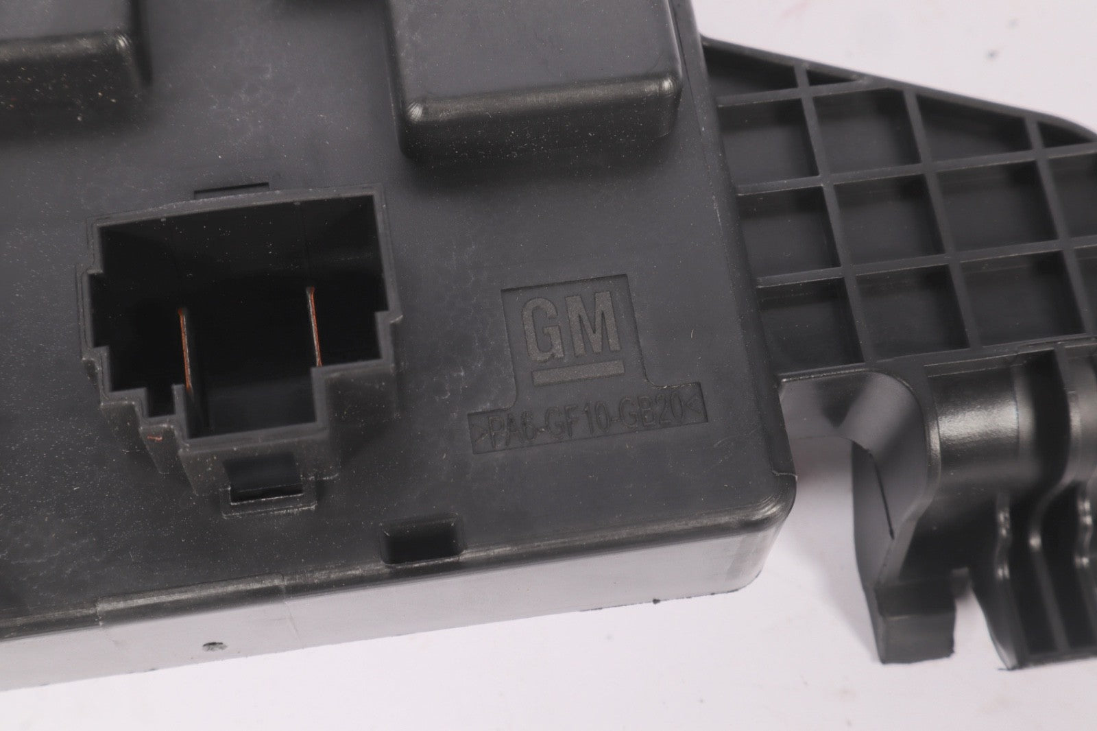 2016 Buick Cascada OEM Rear Body Fuse Box 13379016