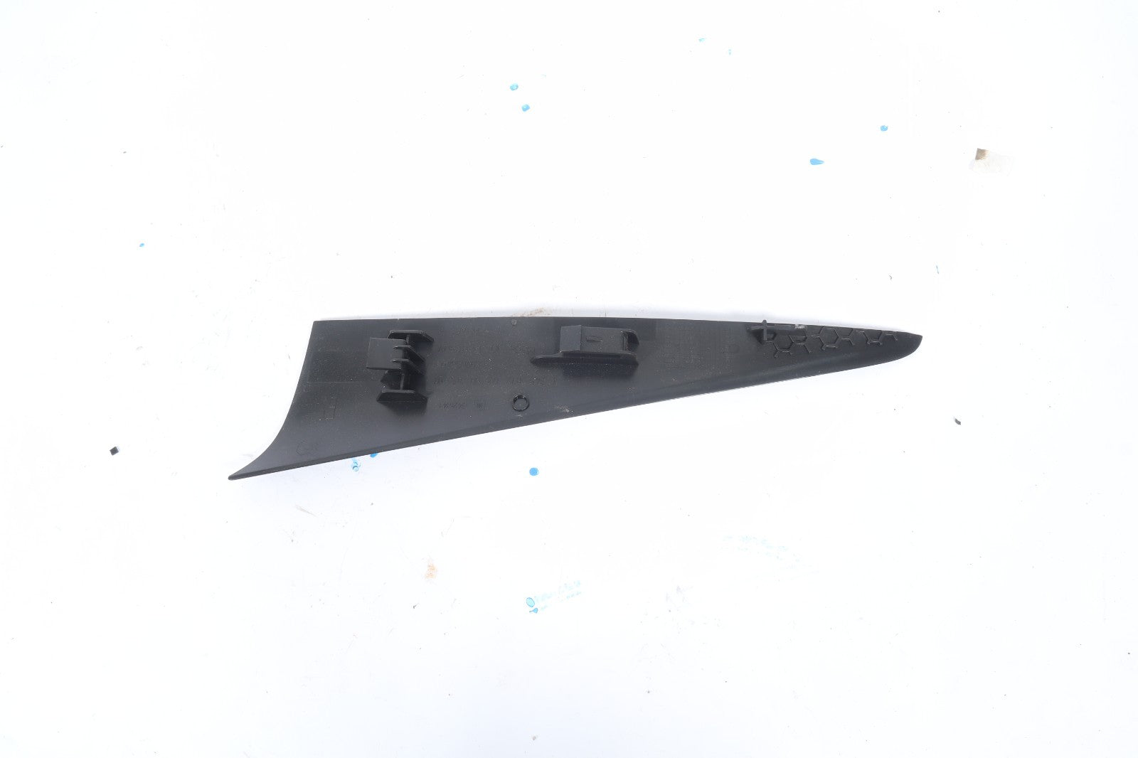 2016–2019 BUICK CASCADA RIGHT MOLDING PANEL OEM