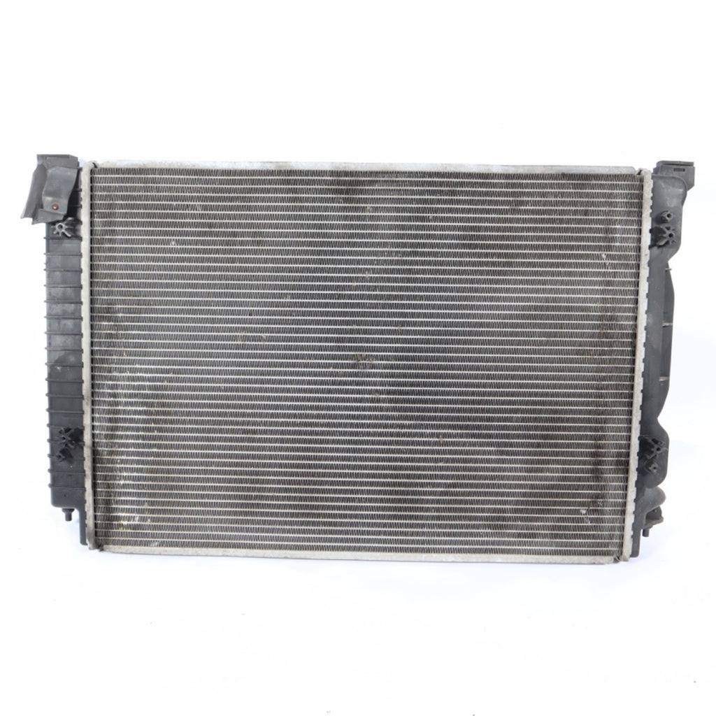 2006 AUDI A4 3.2L AUTOMATIC ENGINE COOLING RADIATOR OEM 4B3121276A