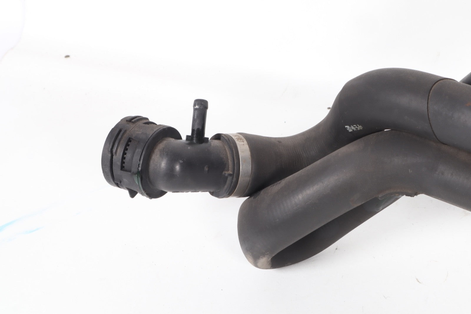 2007-2010 Audi Q7  Engine Coolant Radiator Hose Pipe Set w/Sensor OEM