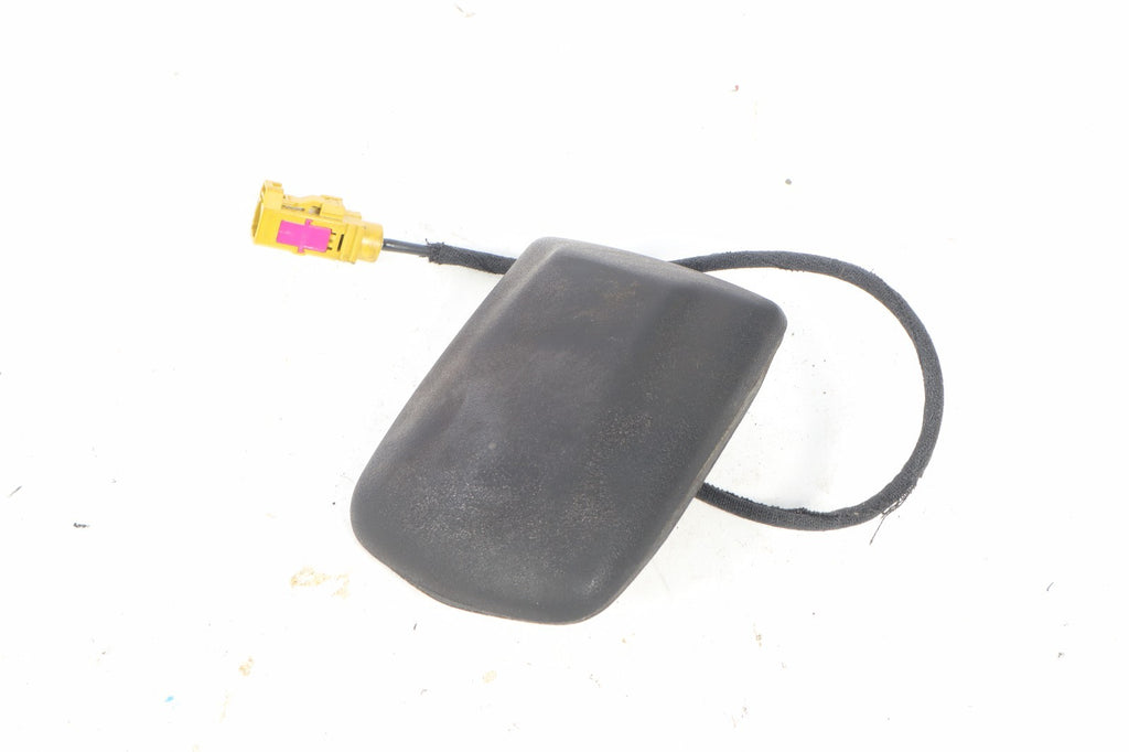2014 - 2020 DODGE CARAVAN SHARK FIN RADIO ANTENNA  OEM P68292509AA