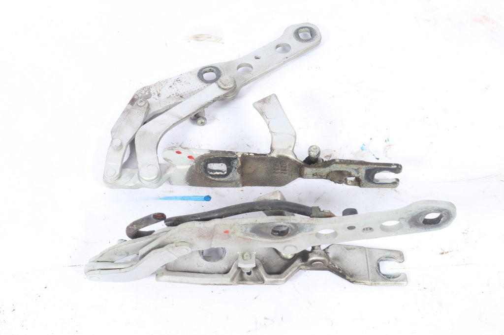 2007 - 2010 BMW X3 E83 FRONT HOOD HINGE LEFT & RIGHT SET OEM