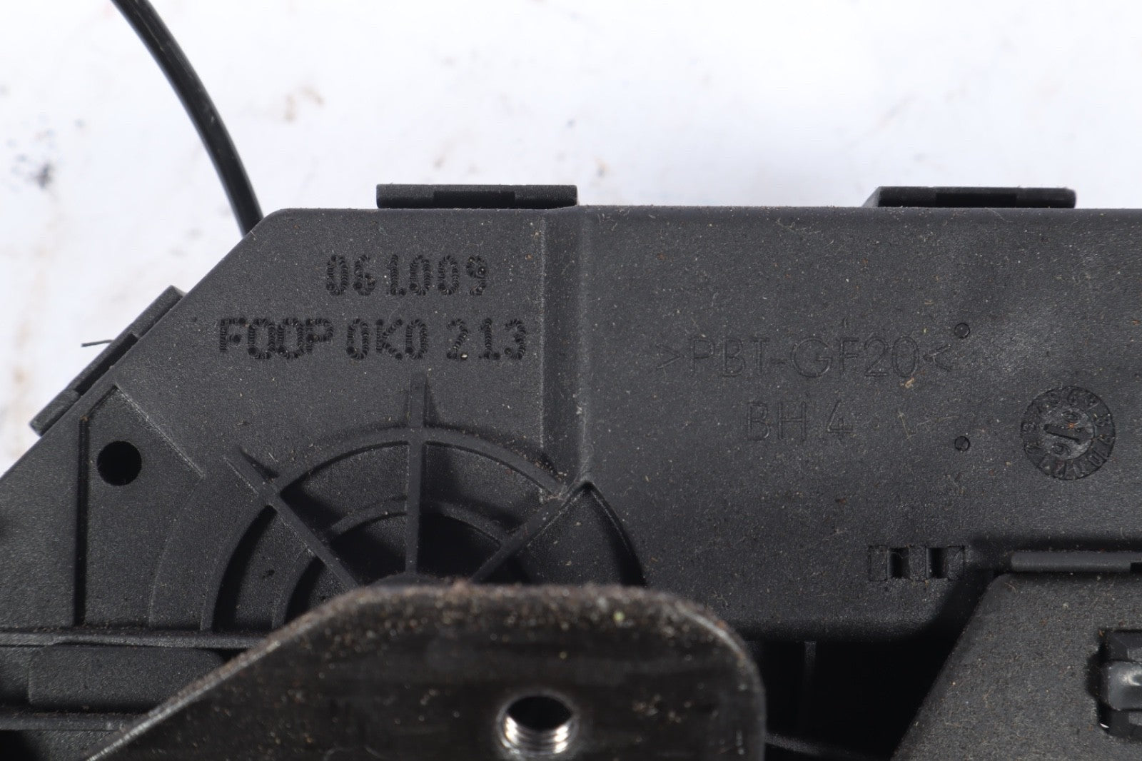 2003-2012 RANGE ROVER  REAR TRUNK TAILGATE LOCK LATCH DOOR ACTUATOR OEM