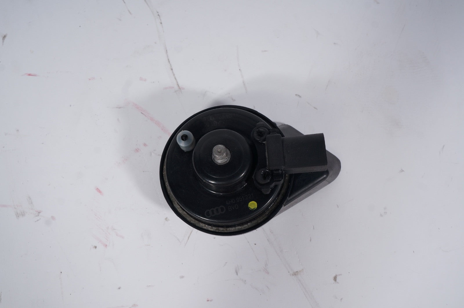 2012-2017 Audi A6 A7 S6 S7 Front Right Low Pitch Tone Horn Signal 4H0951221 OEM