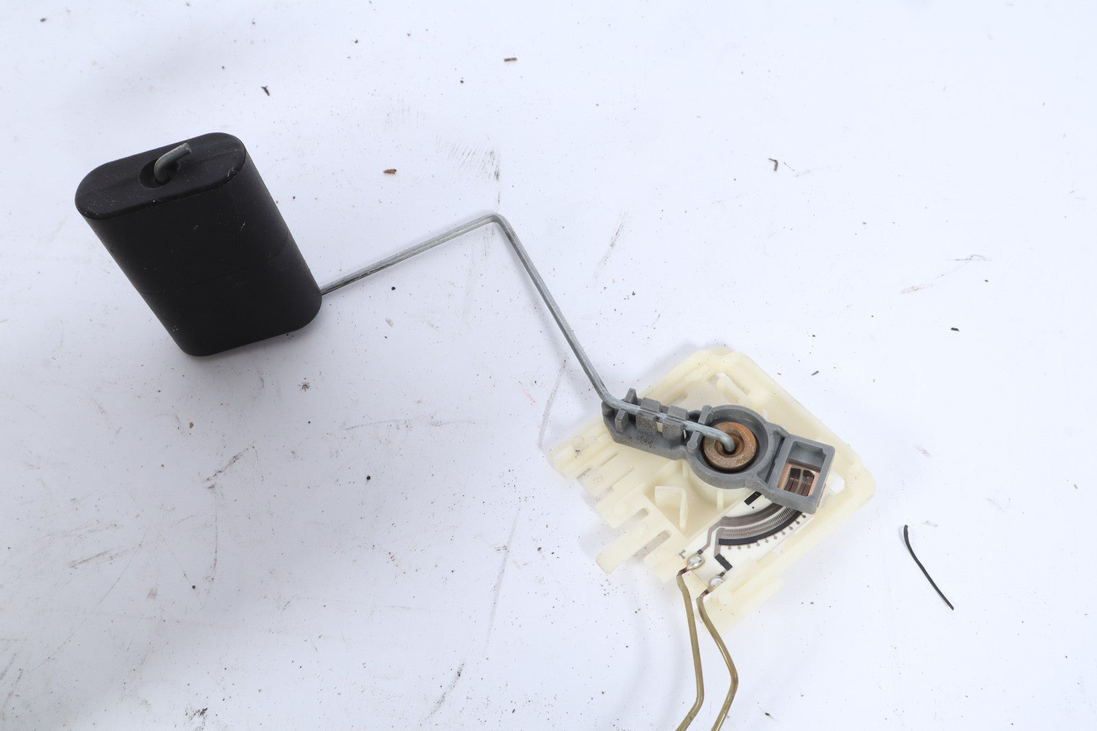2007-2010 BMW X3 FUEL PUMP ASSEMBLY OEM